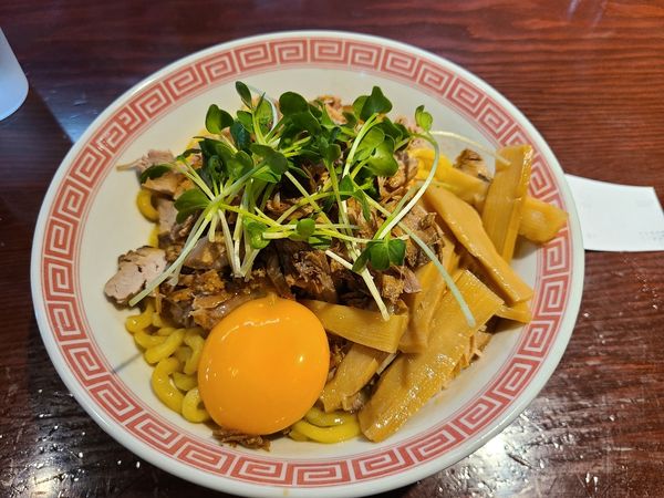 「親鶏鶏油のまぜそば」@中華そば えもとの写真