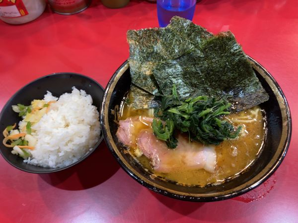 「ラーメン　ライス」@家系総本山 ラーメン吉村家の写真