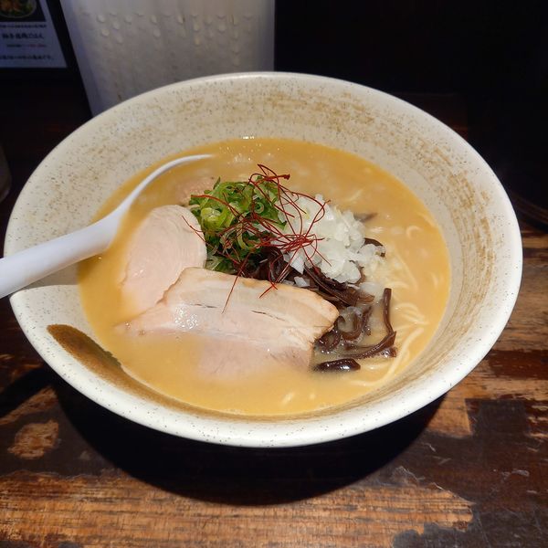 「濃厚鶏白湯そば￥830＋替え玉￥100」@濃厚鶏そば 麺屋武一 秋葉原店の写真