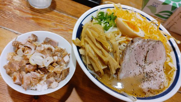 「辛ねぎ味噌ラーメン(大盛・ミニチャーシュー丼・メンマ増し)」@和風ラーメン 和鉄の写真