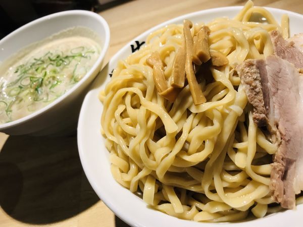 「鶏白湯つけめん 特盛 (700g) 1,200円」@麺や 佑の写真