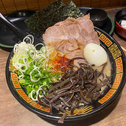ラーメン🍜🥢(全のせ)