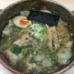 塩ワンタン麺