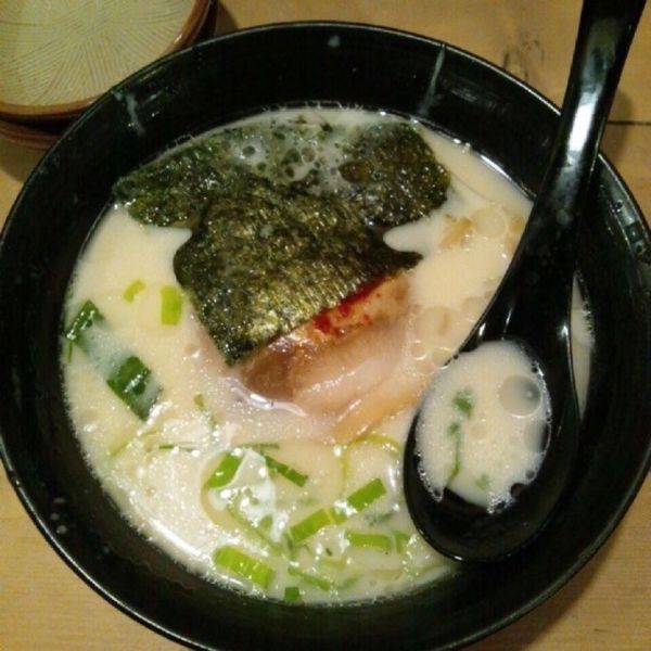 「とんこつラーメン」@だるまのめ 池袋東口駅前店の写真