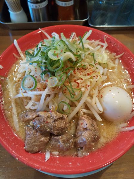 「ぶた金濃厚味噌（味玉付き）」@ぶた金ラーメンの写真