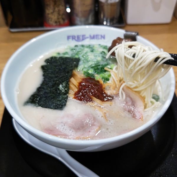 「コク旨ラーメン(750円)」@FREE-MENの写真