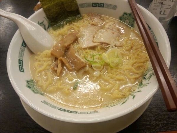 「とんこつラーメン」@日高屋 荻窪北口店の写真