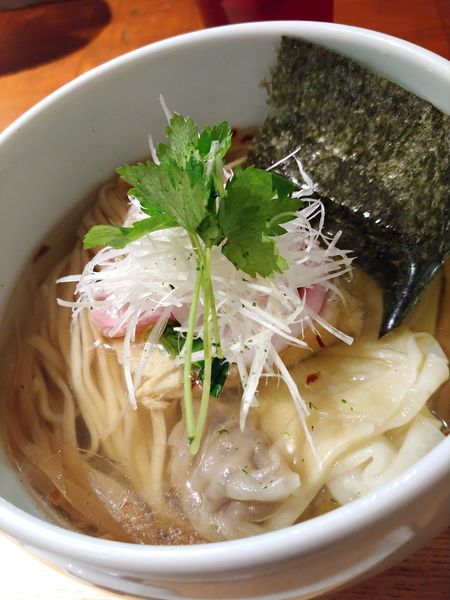 「煮干し塩わんたん麺」@Japanese Ramen Noodle Lab Qの写真