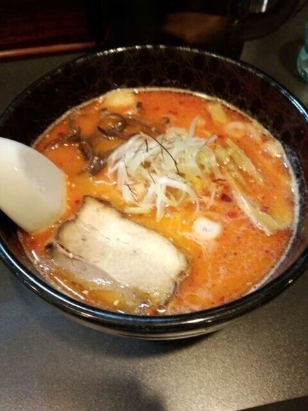 「うま辛ラーメン」@雷神麺屋の写真