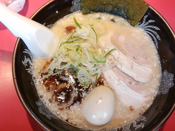 「豚骨味玉」@らーめん・つけめん こてんぱんの写真