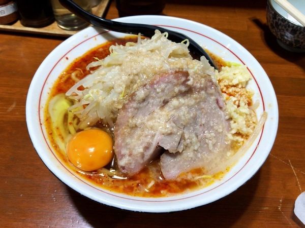 「辛！にんにくらーめん」@らーめん kaeruの写真