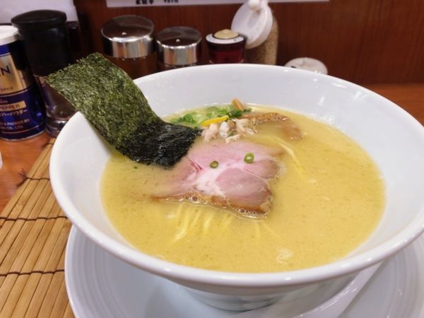 「濃厚鯛塩らーめん」@鯛塩らーめん 狛龍の写真