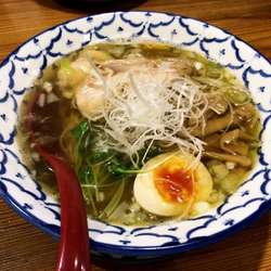 鶏のしおらーめん