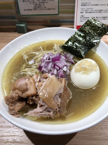 「肉しおにぼ1100円➕特製青森にんにくしお味玉150円」@煮干し Noodles Nibo Nibo Cinoの写真