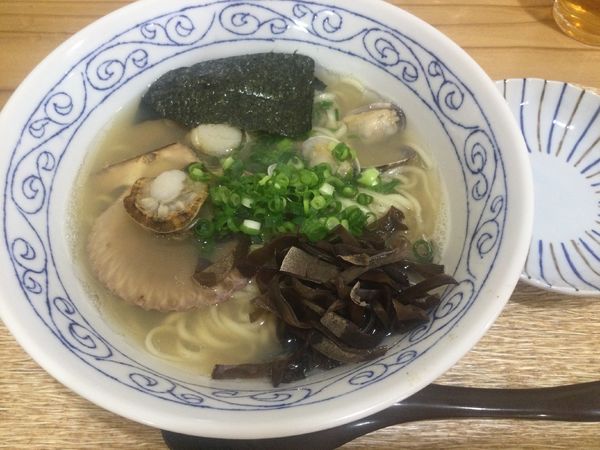「【土日祝限定】貝しおそばスペシャル(¥980)」@尾鷲しおラーメン モクモクしお学舎の写真