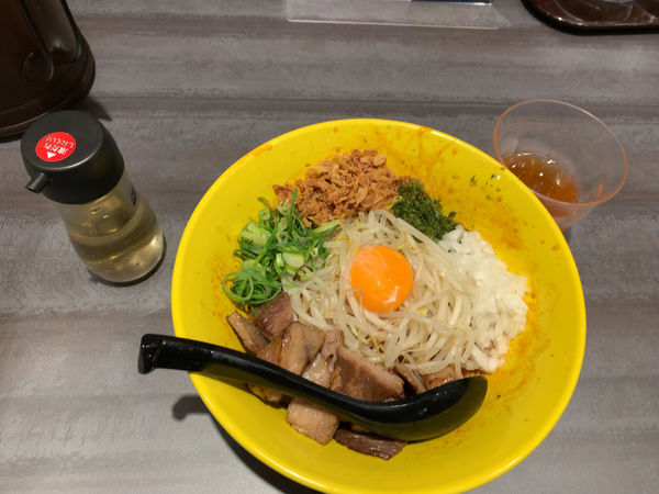「まぜそば900円」@麺や べらぼうの写真