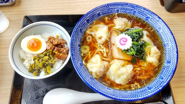 「鶏だし肉雲呑麺（醤油）Aセット880円」@ワンタン屋 今福商店の写真