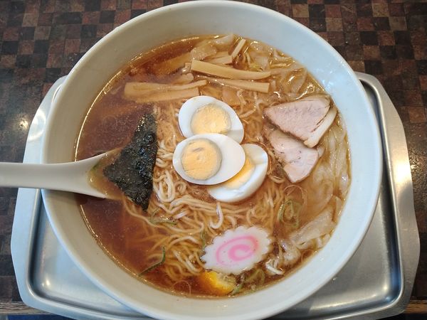 「玉子入りワンタン麺（1000円）」@中華そば 大海軒 毛呂山店の写真