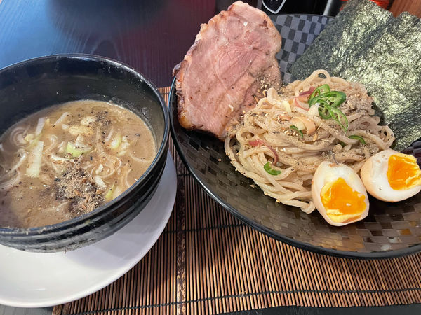「濃厚魚介つけそば」@和歌山家 蒔田店の写真