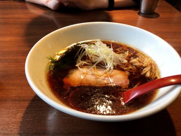 「香菜鶏だし醤油らーめん」@麺屋 翔 品川店の写真