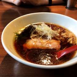 香菜鶏だし醤油らーめん