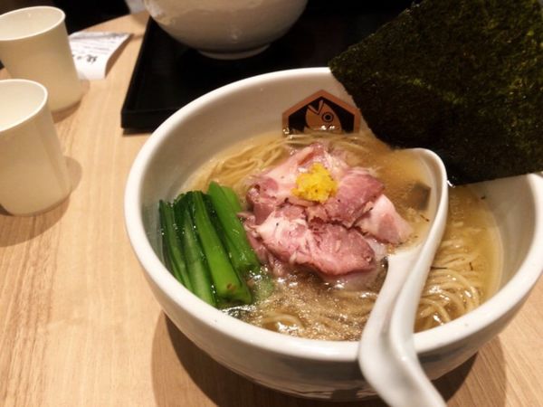 「鰤ラーメン」@真鯛らーめん 麺魚 錦糸町PARCO店の写真