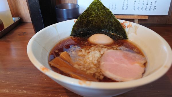 「味玉ラーメン（醤油）麺カタメ　￥700」@めん屋 とんぼの写真