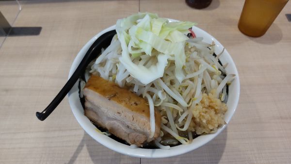 「ラーメン850円野菜ニンニク」@らー麺 だるまの写真