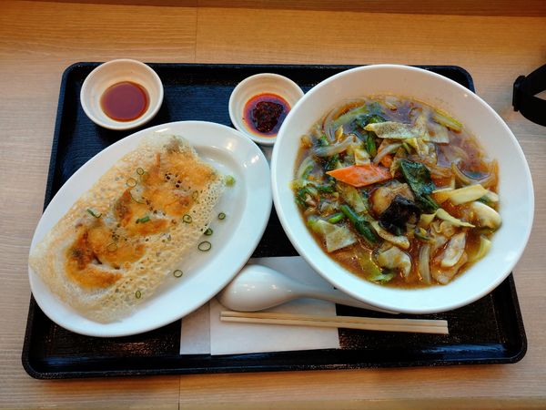 「五目そば＋エビニラ餃子（1,000円くらい）」@東京餃子軒 イトーヨーカドー大森店の写真