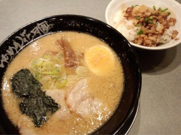 「嵐げんこつらぁめん」@らあめん花月嵐 中野南口店の写真