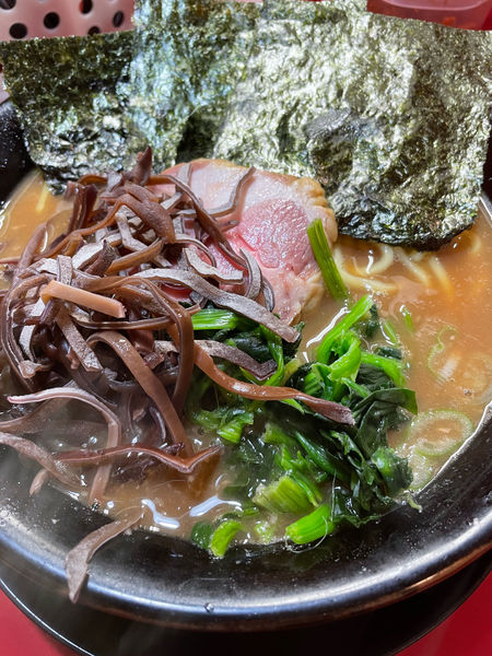 「ラーメン+キクラゲ」@家系ラーメン とらきち家の写真