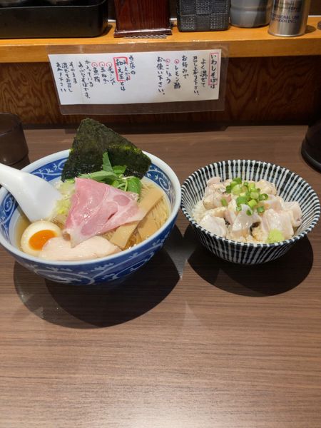 「煮干そば白醤油 & 炙り真鯛ご飯 1250円」@寿製麺よしかわ 坂戸店の写真