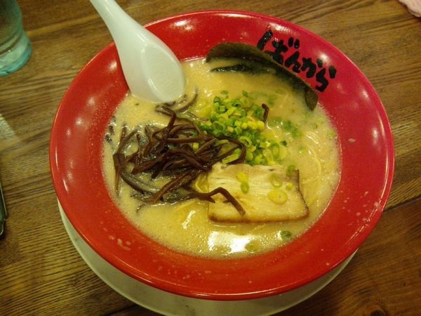 「豚骨ラーメン」@東京豚骨拉麺 ばんから 熊谷店の写真