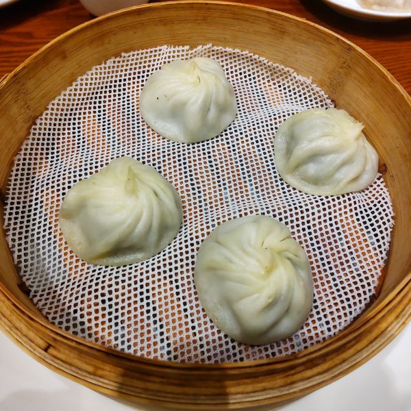 「バジル小籠包(¥880)」@鼎泰豐 東京八重洲口店の写真