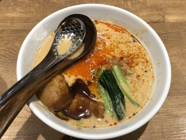 「角煮担々麺　￥１２８０」@名驛式担々麺 しゃち福の写真