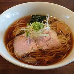 地鶏醤油ラーメン