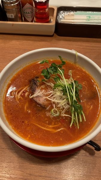 「トマトラーメン」@らぁめん たろう 三宮本店の写真