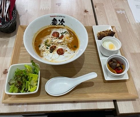 「海老ヌードル　1,078円＋石焼きリゾット　286円。」@Tomato&みそヌードル 慶次の写真