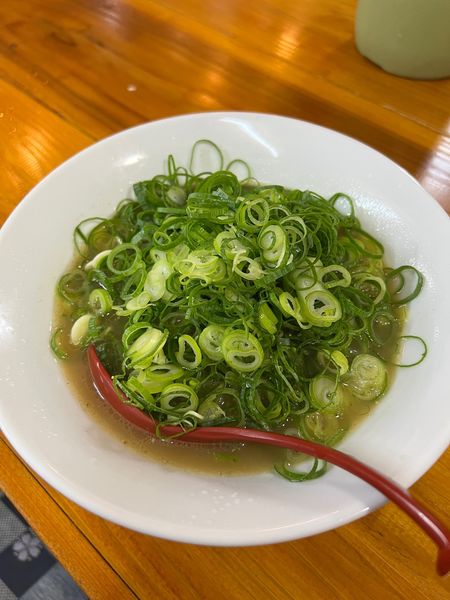 「どかネギらーめん」@らーめん じゃげな 南箕輪店の写真