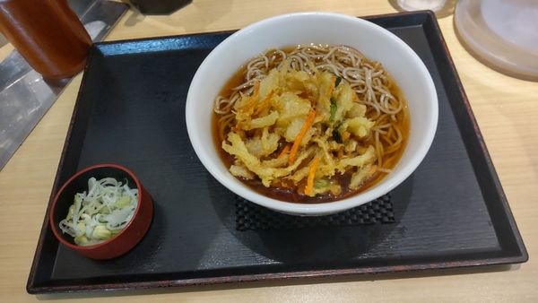 「かき揚げそば」@いろり庵きらく 平塚店の写真