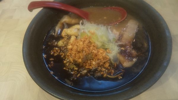 「焦がしにんにく煮干しらーめん(¥980)」@にぼしらーめん88の写真