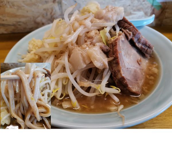 「ラーメン小」@ラーメン トンボーンの写真