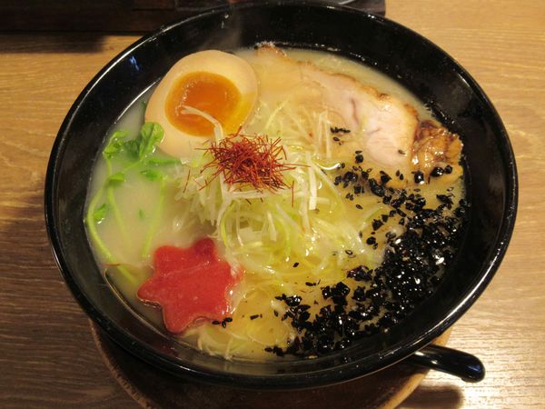 「キャトルパイタン（塩）（850円）」@パイタンラーメン キャトル鷹匠の写真