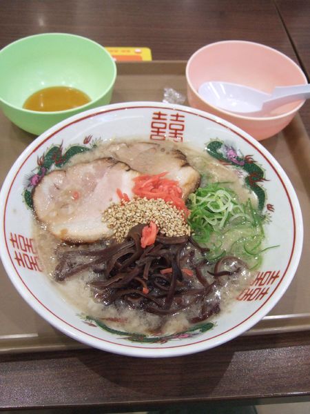 「ラーメン700円バリカタ」@博多だるま JAPAN 越谷レイクタウンカゼ店の写真