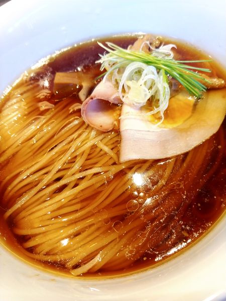 「地鶏光麺醤油」@支那そば 鋳の写真