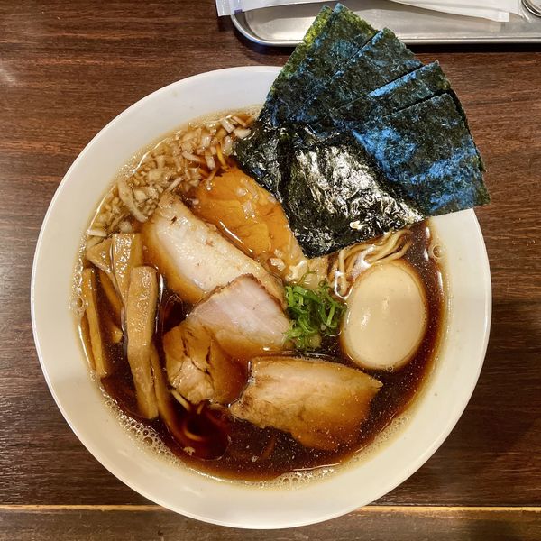 「サッポロ赤星→いいちこロック＋つまみ→中華そばタマリ具沢山」@中華そば 東京ぐれっちの写真