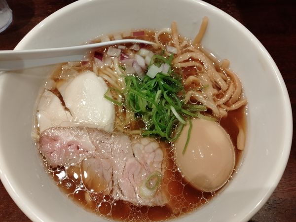 「貝だしラーメン醤油+味玉」@貝だしらぁ麺と鶏白湯らぁ麺 ふじをの写真