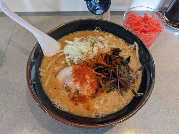 「辛みそラーメン　880円」@麺屋 はちまるの写真