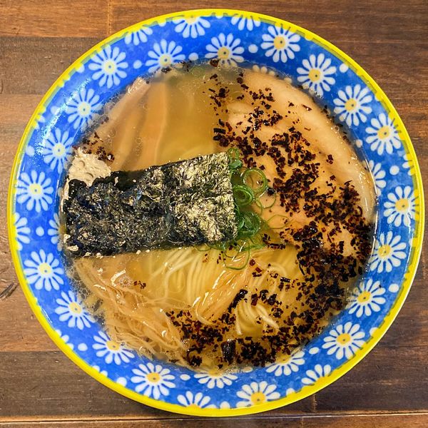 「塩焦がしネギラーメン ¥800」@カミカゼの写真