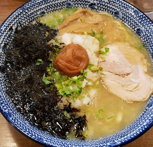 「二色ラーメン ８３０円」@麺屋 いろはの写真